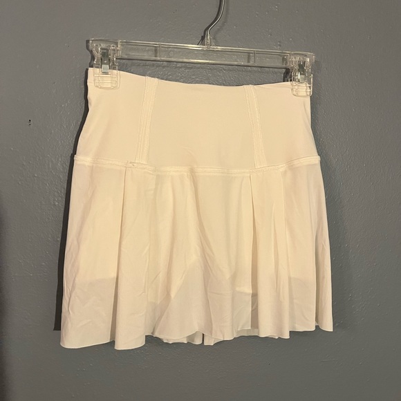 Womens Lululemon Lost In Pace Skirt (Tall) - Picture 3 of 3